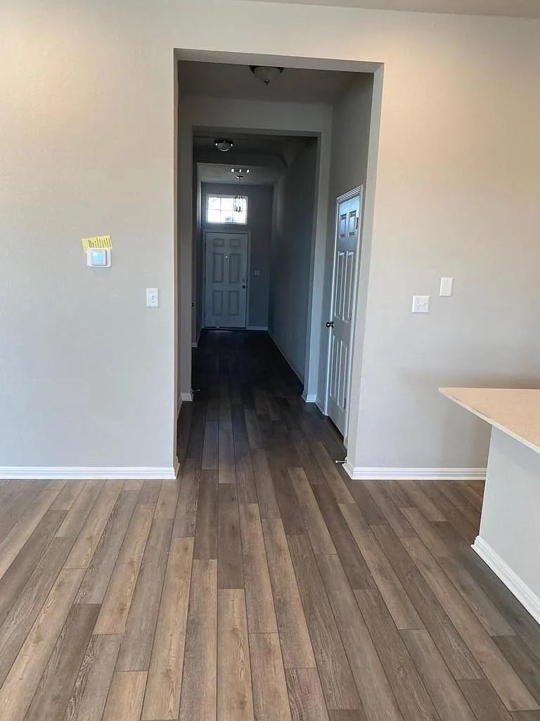 Building Photo - Room in Condo on College Park Dr