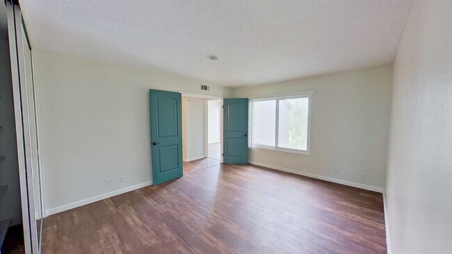 Building Photo - 21941 Rimhurst Dr