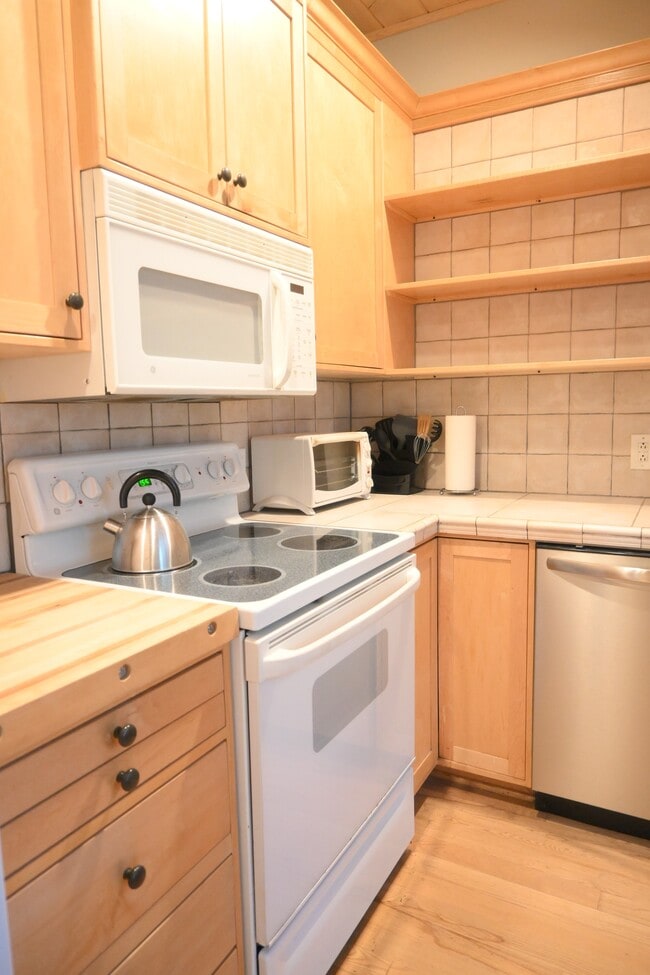 Building Photo - 1154 Cottage Rd