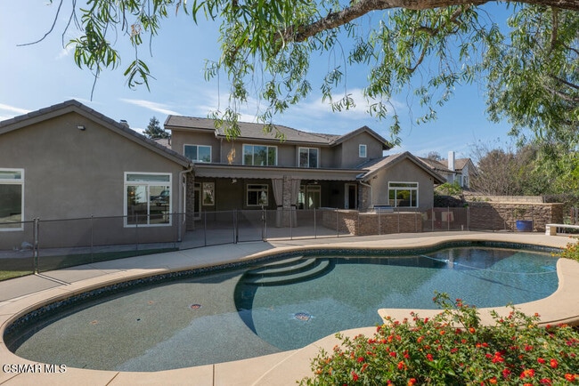 Building Photo - 525 Aqueduct Ct