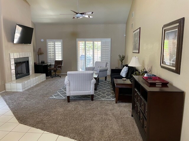 Building Photo - 5521 E Paradise Dr