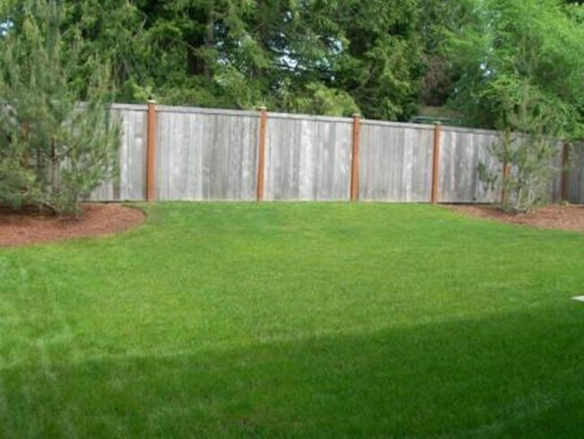Building Photo - 4736 Kapalea Way SE