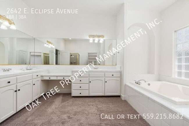 Building Photo - 2642 E Eclipse Ave