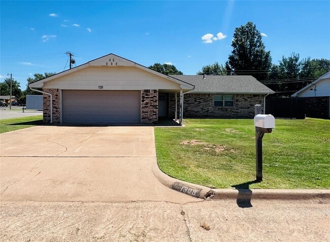 Primary Photo - 1308 Lee St