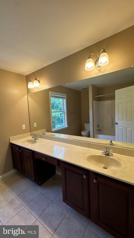 Building Photo - 4165 Tiber Falls Dr