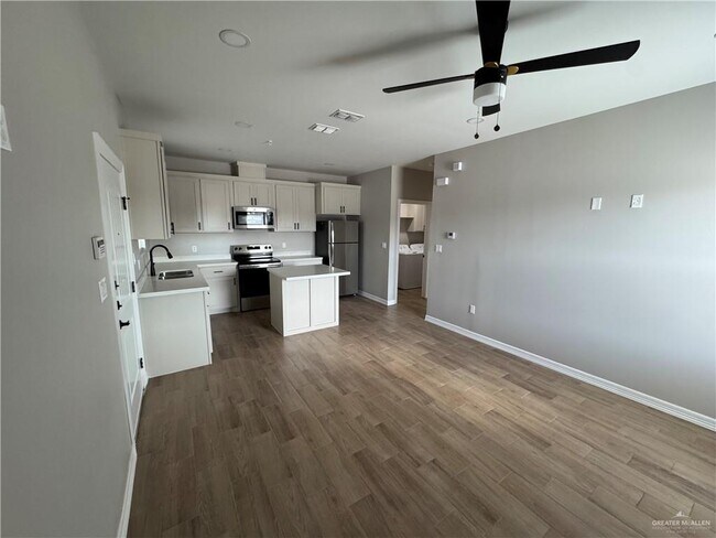 Building Photo - 13 Ragland Rd