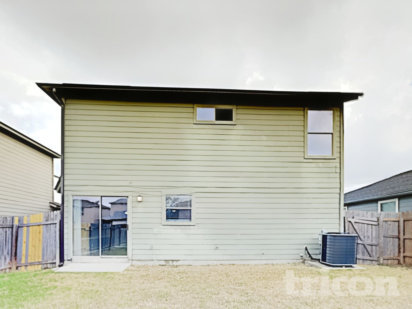 Building Photo - 15819 Hastings Park