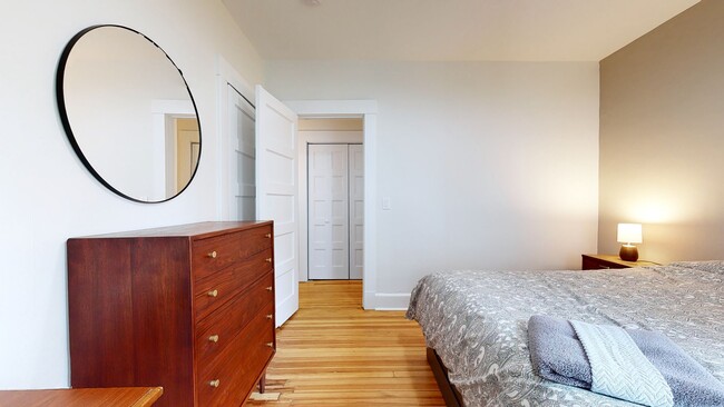 Building Photo - 276-278 Willow St