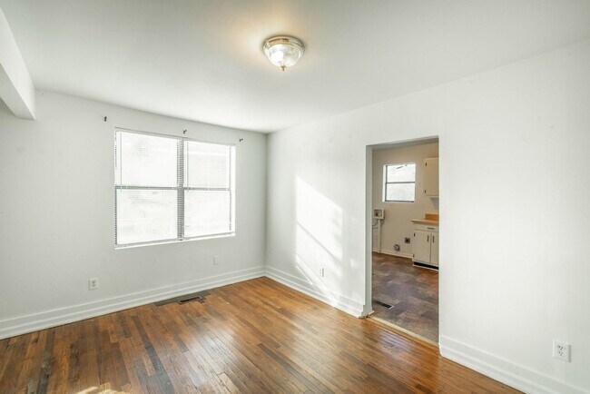 Building Photo - Updated 2 Bedroom Red Bank Home with Porch and Backyard