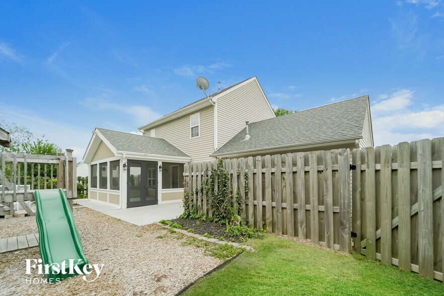 Building Photo - 6837 Babbling Brook Ln