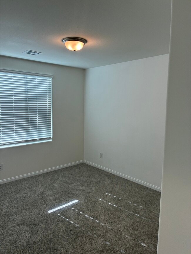 Building Photo - Beautiful 4 Bedroom Home in Southwest Vegas!