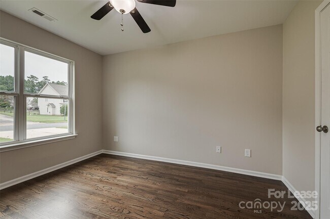 Building Photo - 4624 Waterbell Ln