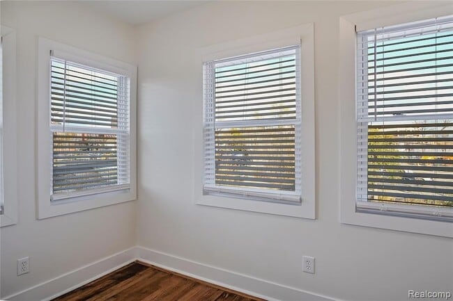 Building Photo - 6212 Avery St