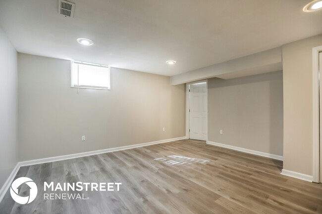 Building Photo - 201 NE 1st St Terrace