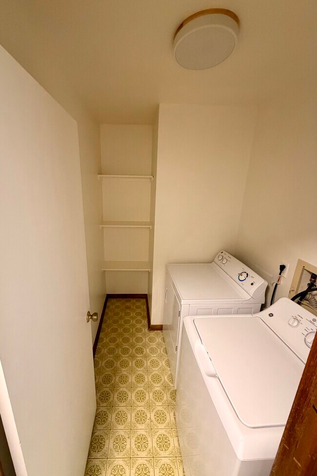 Building Photo - 2974 Eagle Way