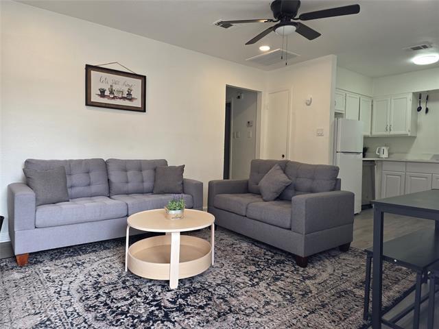 Building Photo - 853 Broadway Ave