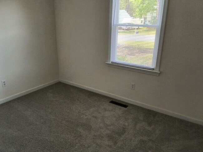 Building Photo - Chesterfield-Salem Church Rd area