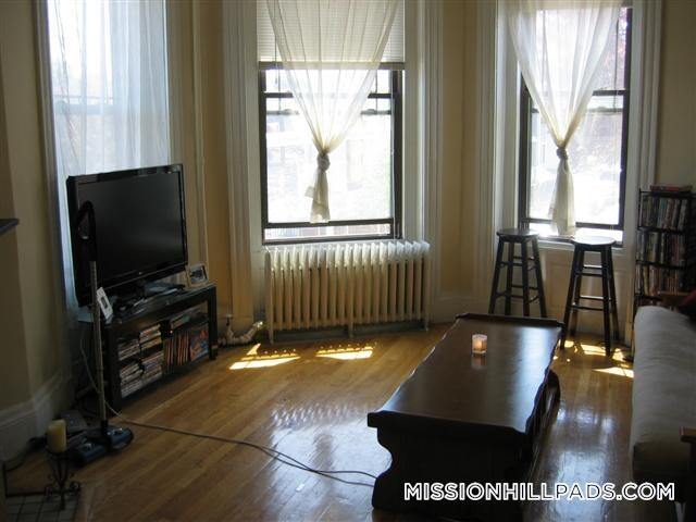 Building Photo - 1451 Tremont St