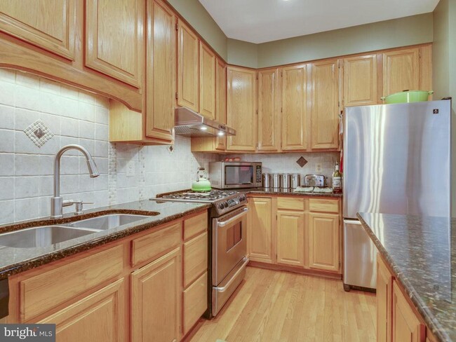 Building Photo - 11300 Fairwind Way