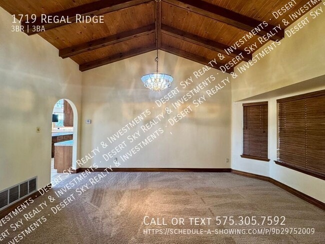 Building Photo - 1719 Regal Ridge St