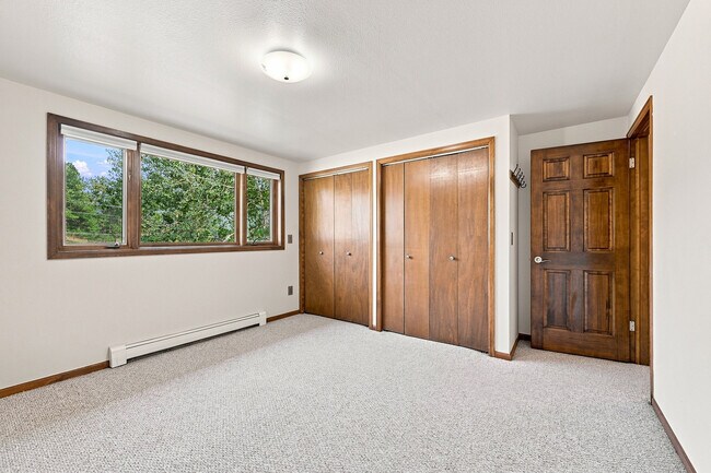 Building Photo - 28248 Harebell Ln
