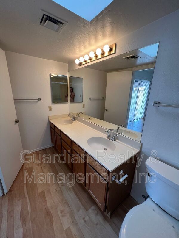 Building Photo - 15020 N 40th St