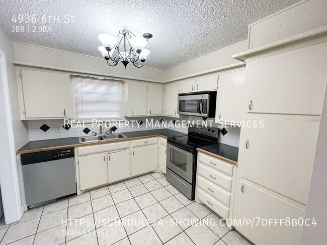 Building Photo - Adorable 3/2 Close to Tech and Medical Dis...