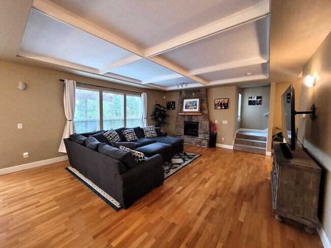 Building Photo - Beautiful Home in Desirable Geneva Neighborhood - 2700 sqft