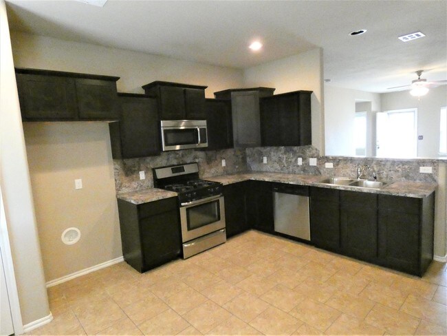 Building Photo - 5009 Hunter Blvd