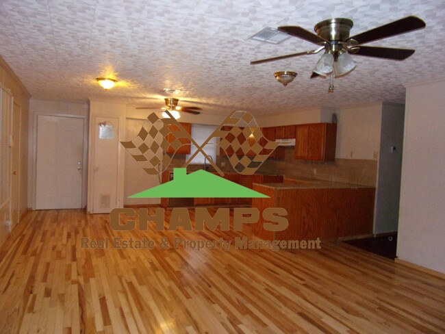 Building Photo - House for rent in Opelousas