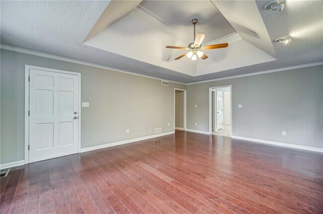 Building Photo - 311 Mariner Cir