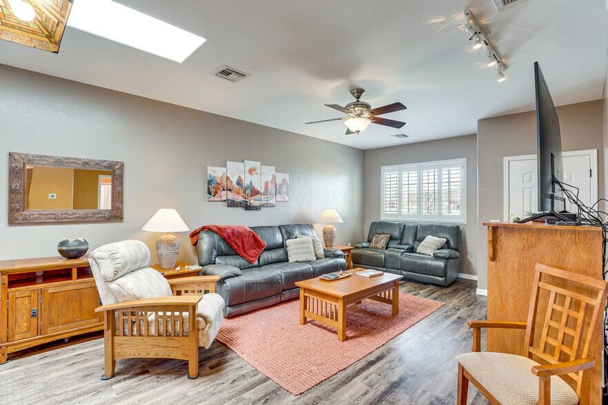 Building Photo - 3925 S Vía De Cristal