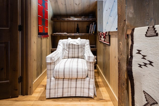 Building Photo - 5 Bandit Way