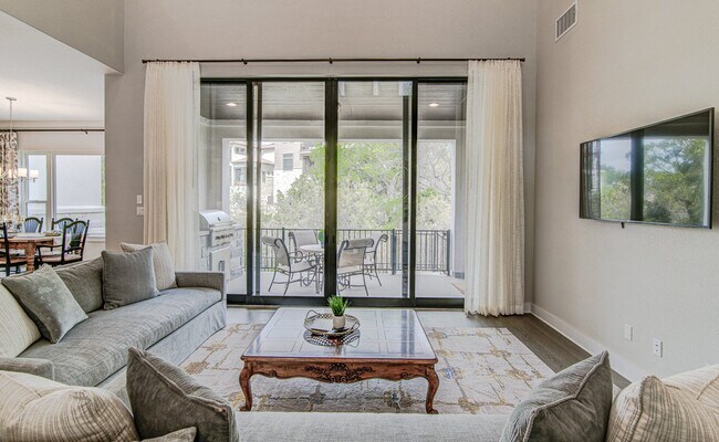 Building Photo - 107 Cascading Water Pl