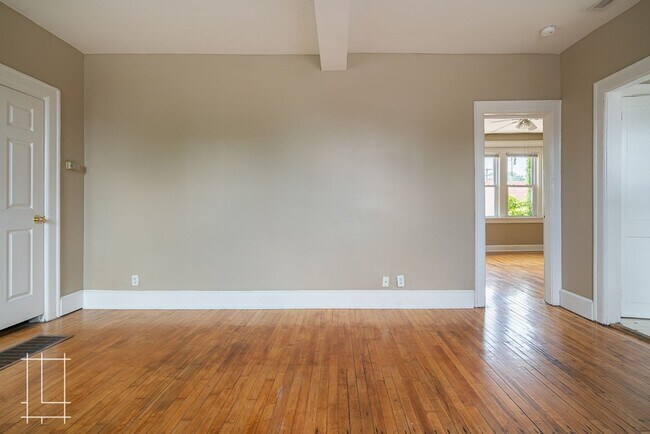 Building Photo - 2487-2491 Summit St.