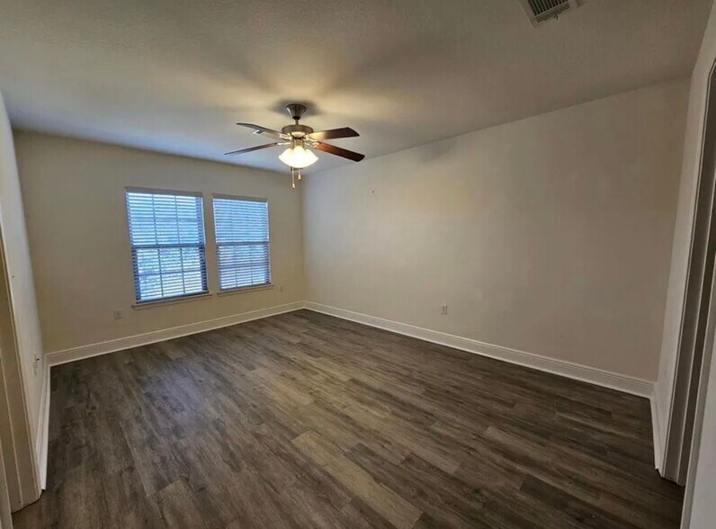 Master Bedroom - 2127 Wilsons Plover Cir