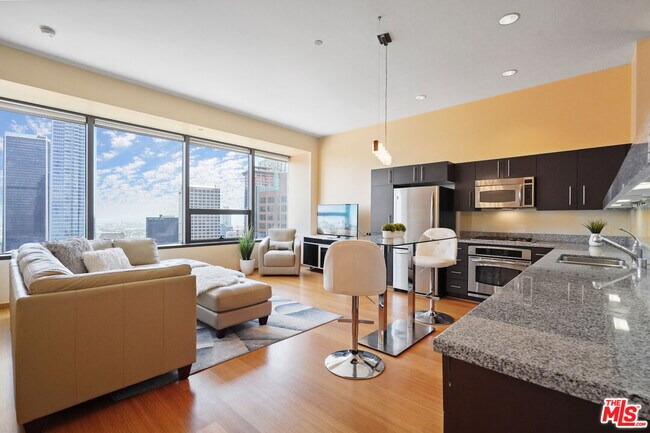 Building Photo - 1100 Wilshire Blvd