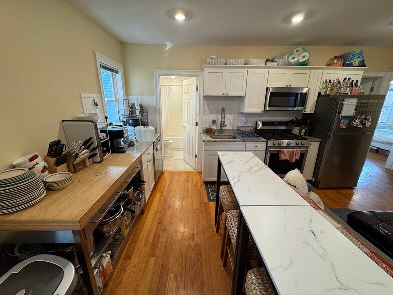 Building Photo - 30 Cambridge Ter