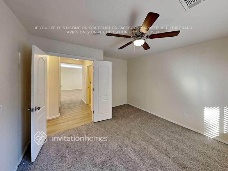 Building Photo - 10018 N 115th Dr