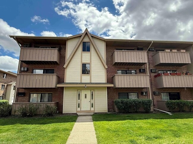 Building Photo - 8 Echo Ct