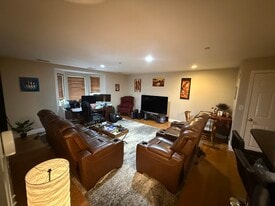 Building Photo - 120 Wyllis Ave