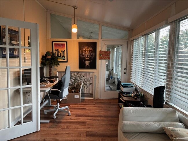 Building Photo - 3031 Pine Forest Dr