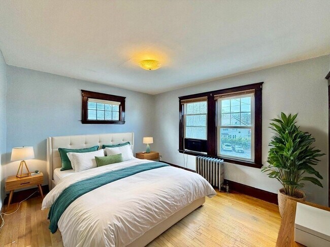 Building Photo - 162 South St