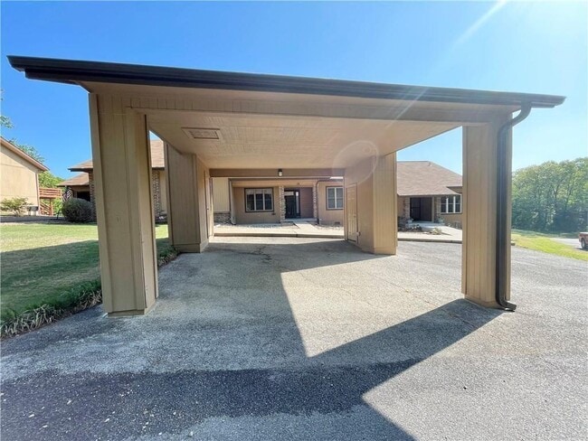 Building Photo - 12 Walter Dr