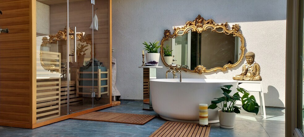 Your private spa oasis - 603 Sunset Dr