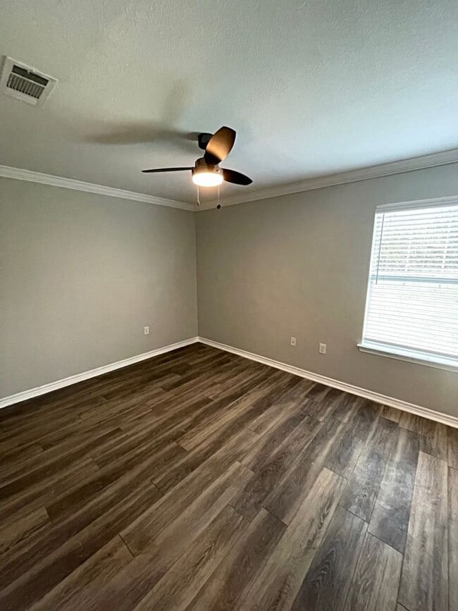 Building Photo - 4038 Freddies Ln