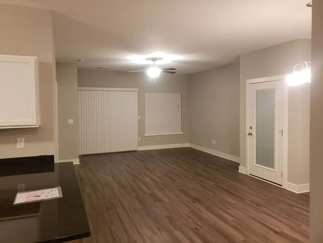 Building Photo - 3 bedroom 2 bath Duplex at 53rd & Meridian