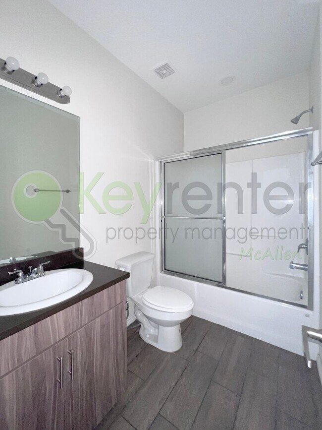 Building Photo - 3B/2B Gated Community, Awesome Price! - Edinburg TX