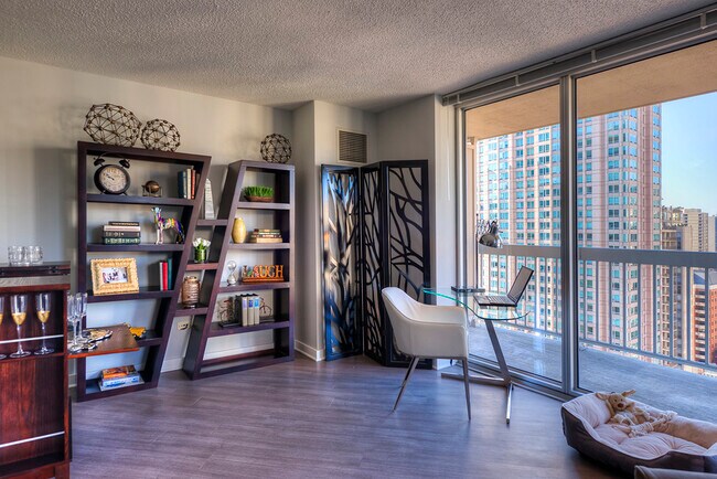 Building Photo - 530 N State St