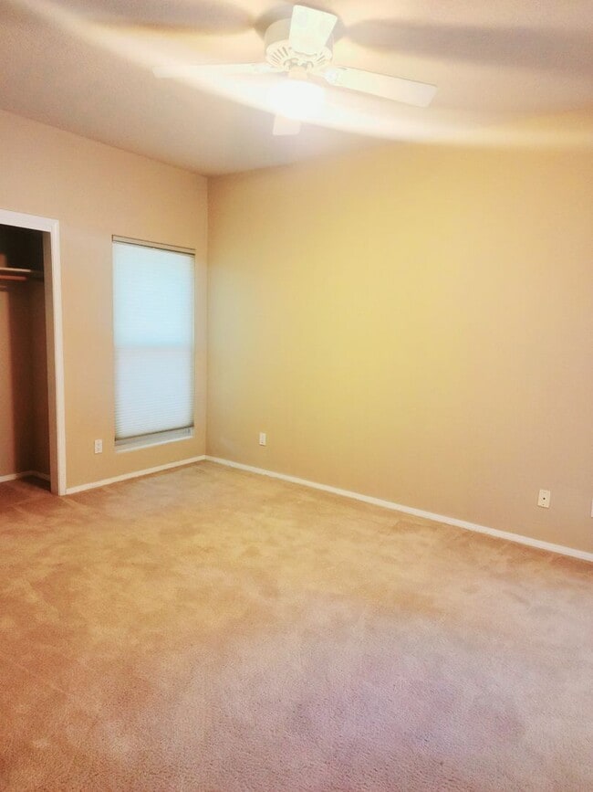 Building Photo - Hidden Valley House in Four Hills